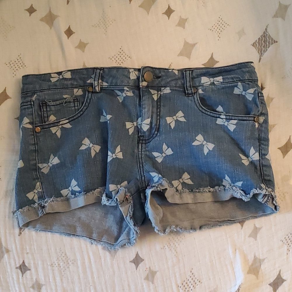 Tinseltown Jean shorts - Picture 1 of 5